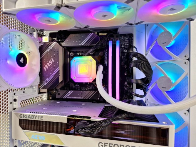 Herné PC compraider HIGH - ZÁRUKA 24M | Intel Core i9-12900KF+WATER COOLING | RTX 4070 12GB  | 32GB | 1000 SSD | WIN11