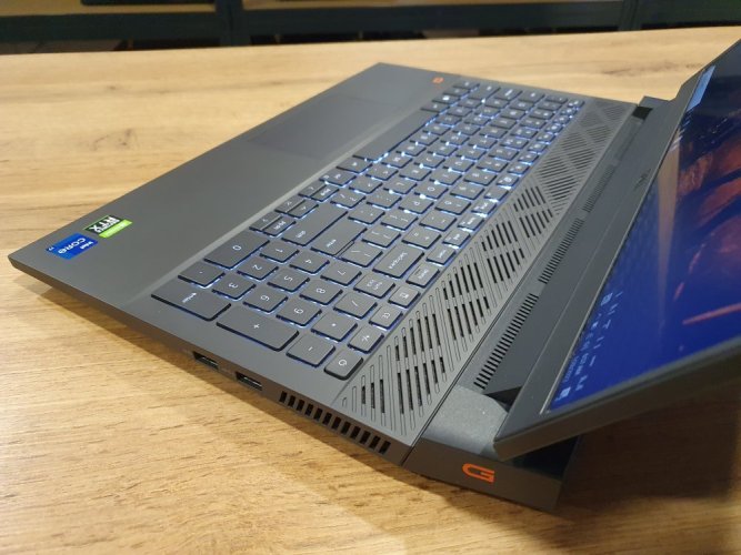 Herný notebook Dell G5 15 Gaming- - 15,6" 120Hz | Intel Core i7-11800H | 16GB | RTX 3060 | 512 SSD