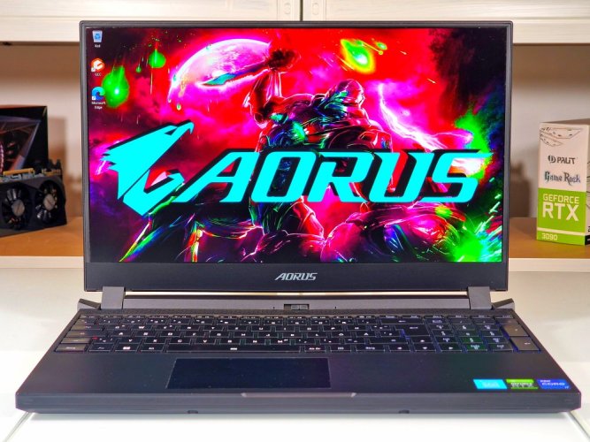 Gaming-Laptop GIGABYTE AORUS 5 - GARANTIE 12M | 15,6" 144Hz | Intel Core i7-12700H | 16 GB | RTX 3070 8GB | 1000 GB SSD | WIN11