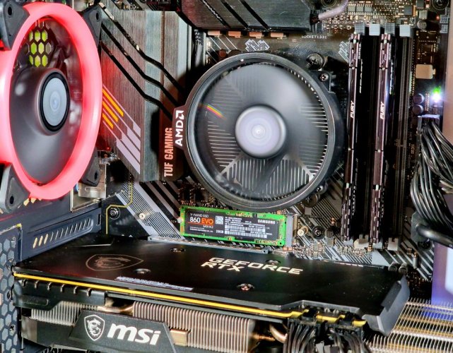 Herné PC compraider - ZÁRUKA 12M | AMD Ryzen 5 5600G | RTX 3070 8GB  | 16GB | 250 SSD+4TB HDD