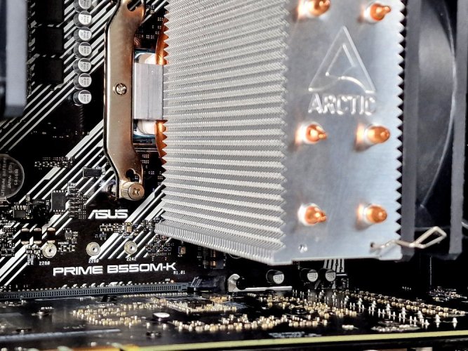 Herná PC zostava compraider LOW - ZÁRUKA 12M | AMD Ryzen 5 3600 | GTX 1080 8GB | 32GB | 500 SSD | WIN11