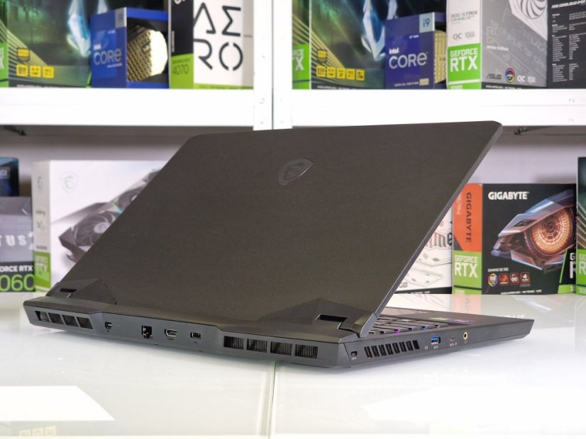 Gaming Notebook MSI VECTOR GP76 • GARANTIE 12M • 17,3 360Hz • Intel Core i7-12700H • RTX 3070 Ti • 32 GB • 1000 SSD • WIN11