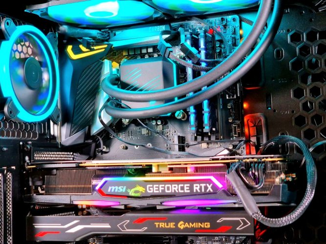 Herní PC sestava compraider - ZÁRUKA 12M | Intel Core i7-9700K+vodní AIO ARGB chlazení SilentiumPC | RTX 2080 8GB | 16 GB | 512 SSD+1TB SSD