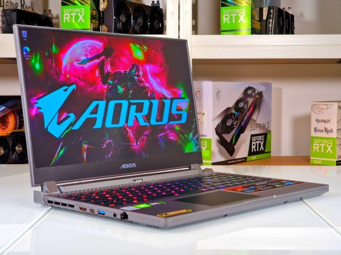 Herní notebook GIGABYTE AORUS 15 - ZÁRUKA 12M | 15,6" 144Hz | Intel Core i7-10750H | 16 GB | RTX 2070 8GB | 512 GB SSD | WIN11