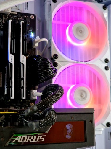 Herní PC sestava compraider - ZÁRUKA 12M | AMD Ryzen 9 + vodní chlazení ASUS ROG STRIX | RTX 3090 24GB | 32GB | 2TB SSD