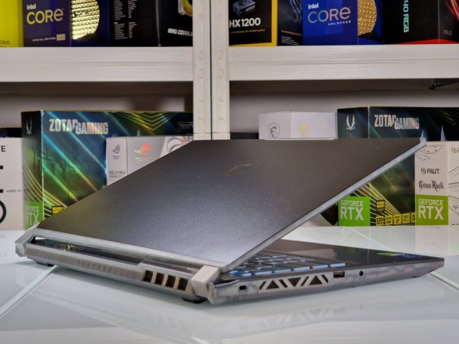 Gaming Laptop MSI Cyborg 15 A13V - GARANTIE 24M | 15,6" 144 Hz | Intel Core i5-13420H | RTX 4050 6GB | 16GB DDR5 | 512 SSD | WIN11