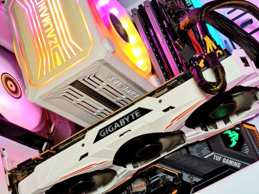 Herní PC CRYSTALSWORD • ZÁRUKA 24M • AMD Ryzen 5 3600 • GTX 1070 8GB • 16GB • 512 SSD • WIN11