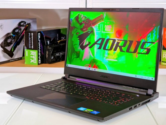 Herný notebook GIGABYTE AORUS 15 - ZÁRUKA 12M | Intel Core i5-12500H | 16 GB | RTX 4060 8GB | 512 GB SSD