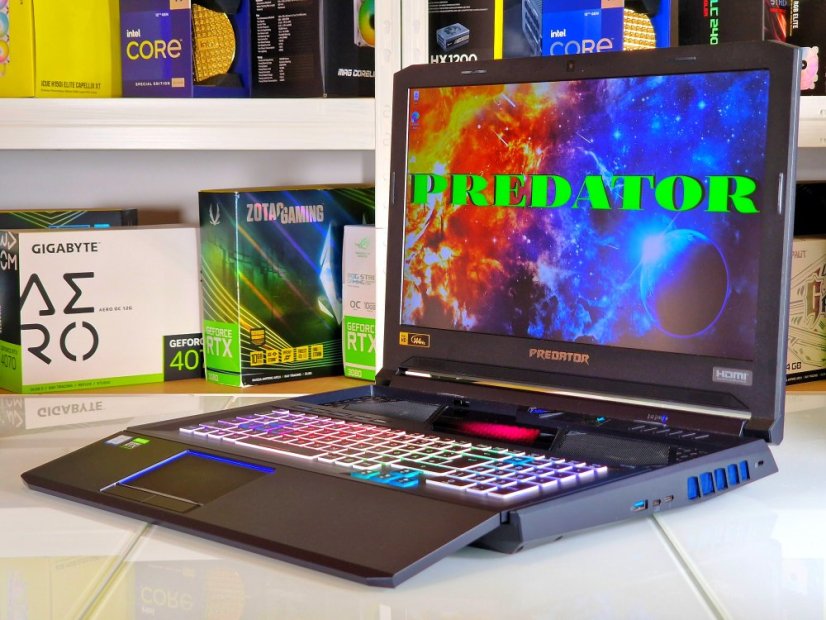 PC Portable Gamer Acer Predator Helios 700 • GARANTIE 12M • 17,3 144Hz  • Intel Core i7-9750H • RTX 2070 8Go • 32 Go • 512 SSD • WIN11