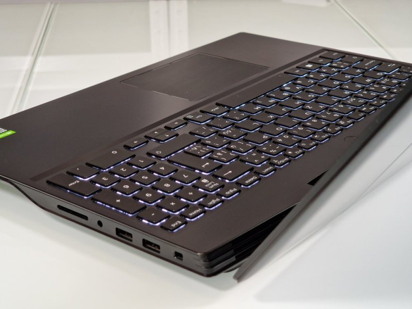 Herný notebook Dell G5 Gaming- ZÁRUKA 12M | 15,6" 144Hz | Intel Core i7-10750H | RTX 2070 8GB | 16GB | 1000 GB SSD