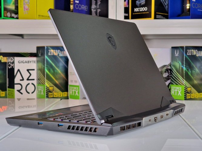 Gaming Laptop MSI GP66 Leopard - GARANTIE 12M | 15,6" 144Hz | Intel Core i7-10750H | RTX 3070 140W | 16 GB | 512 SSD | WIN11