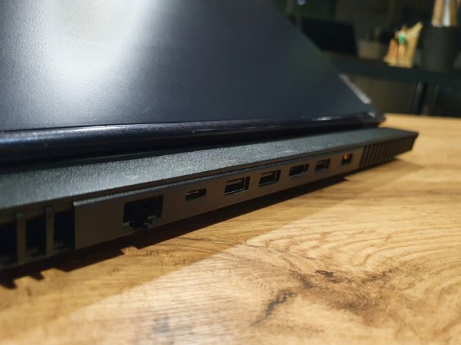 Herní notebook Lenovo Legion 5 - 15,6" 165Hz |  Ryzen 5600H | RX 6600M 8GB | 16 GB |  1000GB SSD