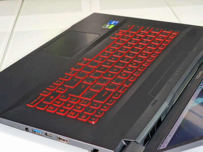 Herní notebook MSI Katana GF76 - ZÁRUKA 12M | 17,3" 144Hz | Intel Core i5-11400H | 16 GB | NVIDIA GTX 1650 | 512 GB SSD