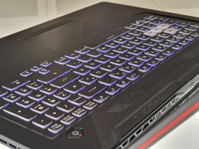 Herní notebook ASUS TuF Gaming A17 - ZÁRUKA 12M  | 17,3" 144Hz | AMD Ryzen 7 4800H | GTX 1660Ti 6GB | 16GB  | 512 SSD | WIN11