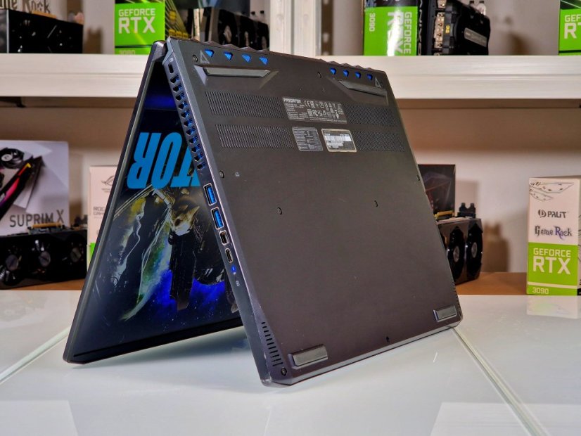 Gaming Laptop Acer Predator Triton 500 Gebraucht - GARANTIE 12M | 15,6" 300Hz | Intel Core i7- 10875H | RTX 2080 8GB | 32 GB | 2000 SSD | WIN11
