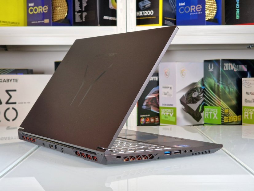 Gaming Laptop MEDION ERAZER Crawler E30 Gebraucht - GARANTIE 12 | 15,6" 144Hz | Intel Core i5-12500H | 16GB | RTX 3050 Ti | 512 SSD | WIN11