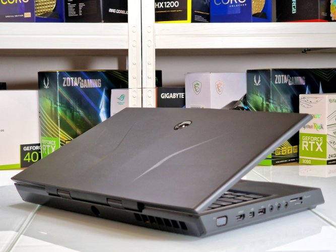 Herný notebook Dell Alienware M14x R2 - ZÁRUKA 12M | 14,1"  | Intel Core i7- 3610QM | GT 650M | 8GB | 500 HDD | WIN11