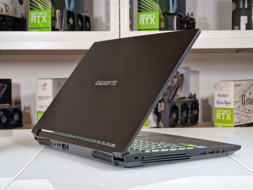Gaming Laptop GIGABYTE G5 Gebraucht - GARANTIE 12M | 15,6" 144Hz | Intel Core i5-10500H | RTX 3060 6GB | 16GB | 512 SSD | WIN11