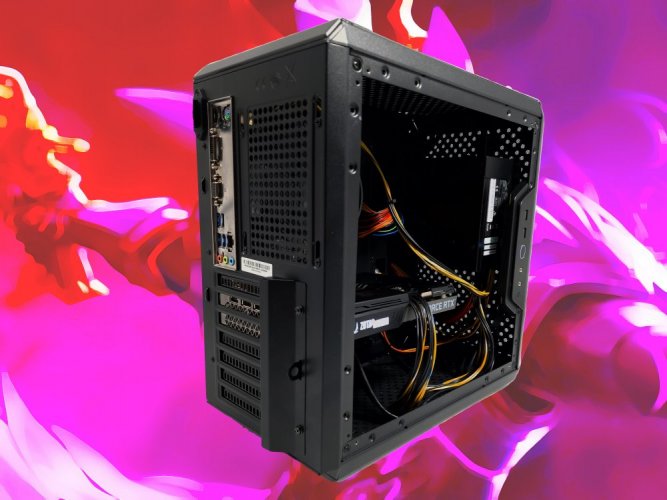 Zánovná MINI herná PC zostava - ZÁRUKA 12M | Rýdzeň 5 | RTX 3070 | 16GB | 180SSD+1TB HDD