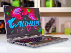 Herný notebook GIGABYTE AORUS 15 • ZÁRUKA 12M • 15,6 144Hz • Intel Core i7-10750H • RTX 2070 8GB • 16GB • 512 SSD • WIN11