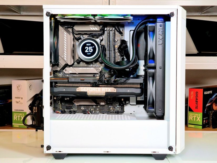 Gaming PC compraider CONFIG Gebraucht - ZÁRUKA 24M | Intel Core i7-10700KF + AIO RGB KRAKEN | RTX 3090 24GB | 32 GB | 1 TB SSD | WIN11
