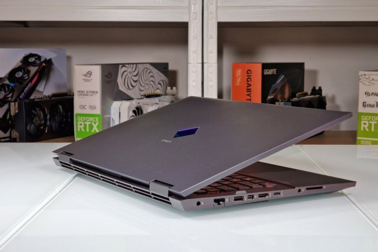 Laptop do gier HP Omen 17 - GWARANCJA 12M | 17,3" 144Hz | AMD Ryzen7 8845HS | RTX 4070 8GB | 16GB DDR5 | 1000 SSD | WIN11