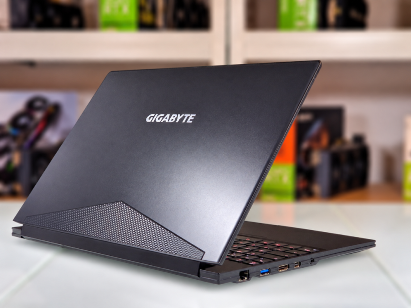 Gaming-Laptop GIGABYTE AERO 15 • GARANTIE 12M • 15,6 144Hz • Intel Core i7-8750H • 16 GB • RTX 2060 6GB • 512 SSD • WIN11