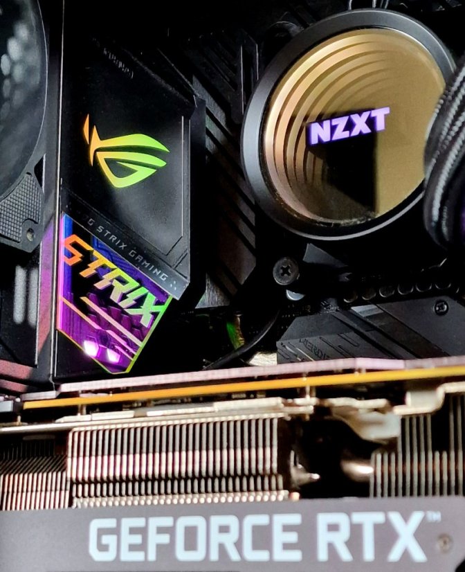 Gaming PC ASUS ROG Strix Helios Gebraucht - GARANTIE 12M | Intel Core i9-10900K+NZXT | RTX 3090 24GB | 32GB | 2TB SSD+1TB HDD