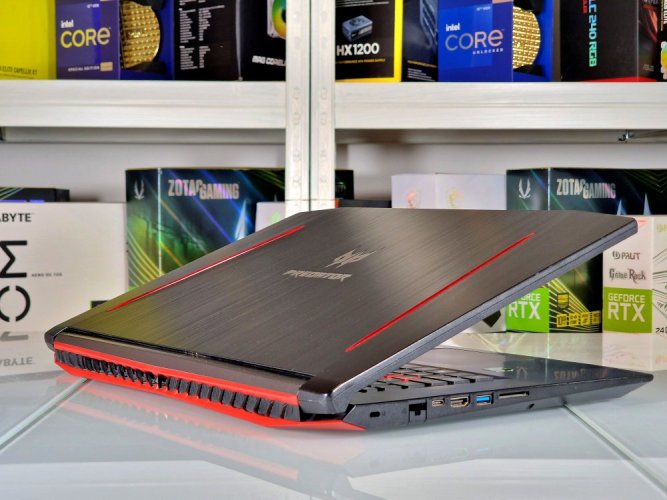Herný notebook Acer Predator Helios 300 - ZÁRUKA 12M | 17,3" Full HD | Intel Core i5-8300H | GTX 1050 Ti | 16 GB | 128 SSD+1TB HDD | WIN11