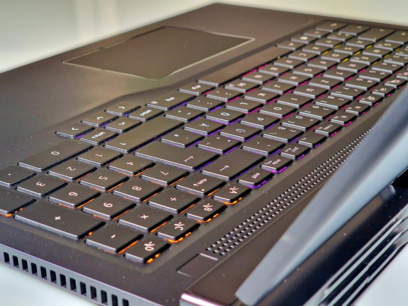 Herní notebook Dell G7 17 7700 • ZÁRUKA 12M • 17,3 144Hz • Intel Core i7-10750H • 16GB • RTX 2060 6GB • 1000 SSD • WIN11