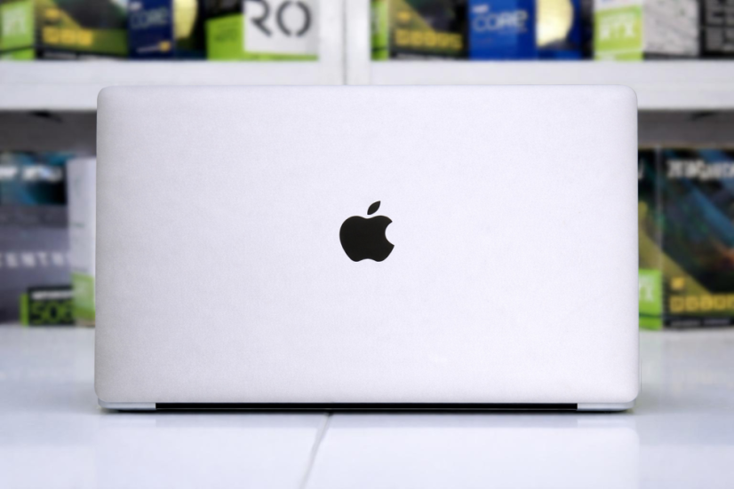 Apple MacBook Pro 15 2015 • ZÁRUKA 12M • 15 LIQUID RETINA • INTEL CORE I7 • IRIS PRO • 16GB • 256 SSD • MACOS