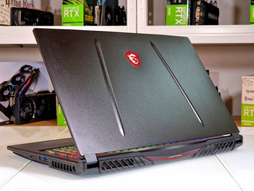 Herný notebook MSI TITAN GT75 • ZÁRUKA 12M • 17,3 FHD 120Hz • Intel Core i7-7700HQ • GTX 1070 8GB • 16 GB • 256 SSD + 1 TB HDD • WIN11