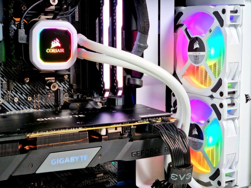 Herní PC DEFIANCE • ZÁRUKA 24M • AMD Ryzen 7 2700X • RTX 2070 8GB • 16GB • 512 SSD • WIN11