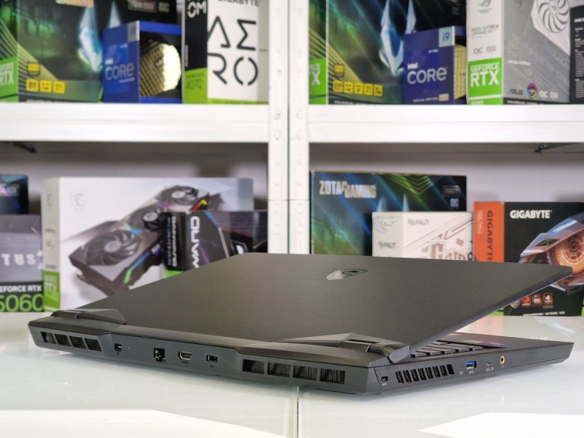 Gaming Notebook MSI VECTOR GP76 • GARANTIE 12M • 17,3 360Hz • Intel Core i7-12700H • RTX 3070 Ti • 32 GB • 1000 SSD • WIN11