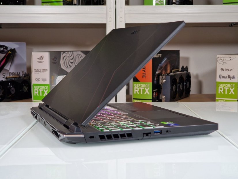 Gaming Laptop Acer Nitro 5 Gebraucht - GARANTIE 12M | 15,6" QHD 165Hz | Intel Core i7-12700H | RTX 4060 8GB | 32 GB DDR5 | 1000 SSD | WIN11