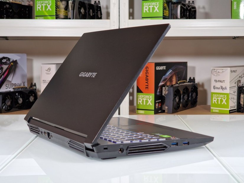 Herní notebook GIGABYTE A5 • ZÁRUKA 12M • 15,6 144Hz • AMD RYZEN 5 5600H • RTX 3060 6GB • 16GB • 512 SSD • WIN11