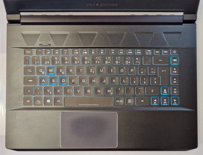 Herní notebook Acer Predator Triton 500 - ZÁRUKA 12M | 15,6" 144Hz | Intel Core i7- 8750H | RTX 2080 8GB | 16 GB | 512 GB SSD