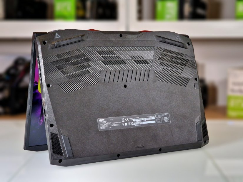 Herní notebook Acer Nitro 5 • ZÁRUKA 12M • 15,6 144Hz • Intel Core i5-10300H • RTX 3060 6GB • 16GB • 512 SSD • WIN11