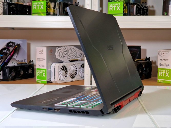 Gaming-Laptop Acer Nitro 5 - GARANTIE 12M | 17,3" 144Hz FullHD | AMD Ryzen 7 5800H | RTX 3060 6GB | 16GB | 1TB SSD | WIN11