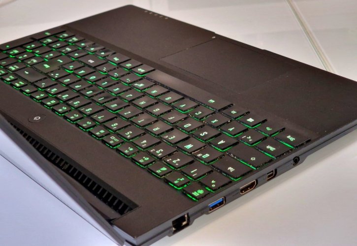 Herní notebook GIGABYTE AERO 15 - ZÁRUKA 12M | 15,6" 144Hz | Intel Core i7-8750H | 32GB | GTX 1070 8GB | 1000 SSD | WIN11