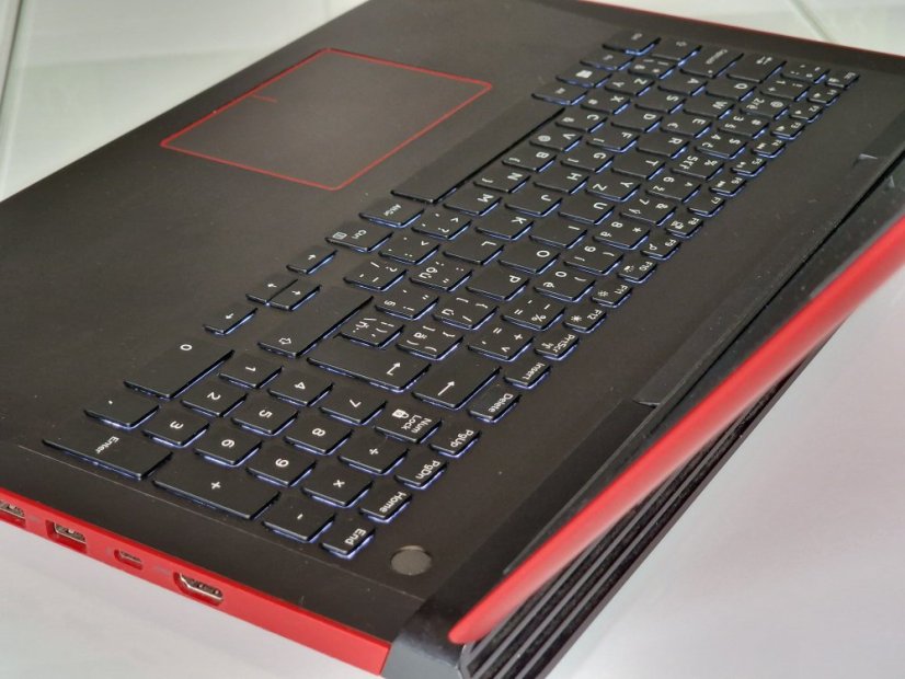 Herní notebook DELL G5 Gaming15 - ZÁRUKA 12M | 15,6" FullHD | Intel Core i7-8750H | GTX 1050Ti | 16 GB | 256 SSD + 1 TB | WIN11