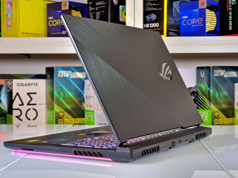 Gaming Laptop ASUS ROG Strix SCAR III G17 Gebraucht - GARANTIE 12M  | 17,3" 144 Hz | Intel Core i7-9750H | RTX 2070 8 GB | 16GB | 512 SSD +1TB | WIN11