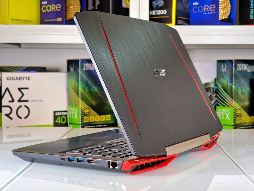 Gaming Laptop Acer Aspire VX Refurbished - GARANTIE 12M | 15,6" Full HD | Intel Core i5-7300HQ | GTX 1050 Ti 4GB | 16 GB | 256 SSD+1 TB HDD | WIN11