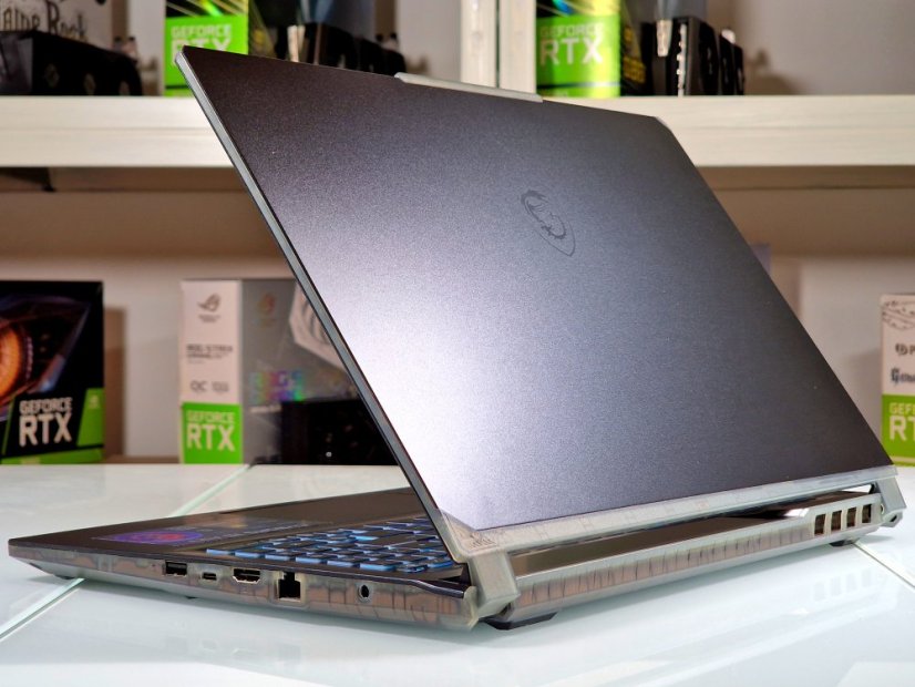 Herný notebook MSI Cyborg A12VF • ZÁRUKA 12M • 15,6 144 Hz • Intel Core i7-12650H • RTX 4050 6GB • 16GB DDR5 • 512 SSD • WIN11