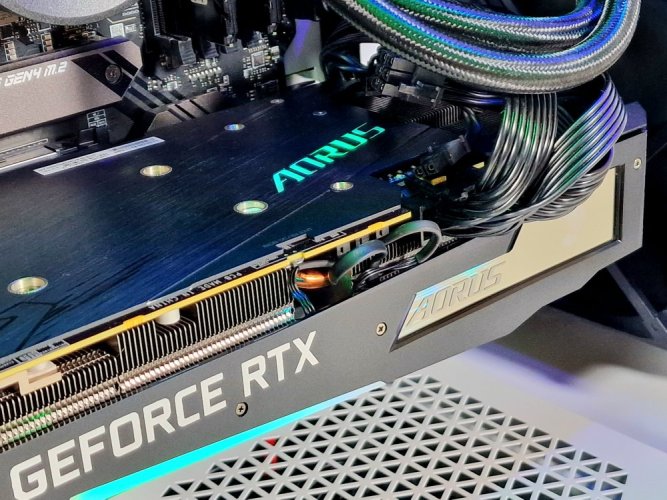 Herné PC compraider - ZÁRUKA 24M | Intel Core i7-10700KF + vodní chlazení KRAKEN Z53 | RTX 3070 8GB AORUS | 32 GB | 1 TB SSD