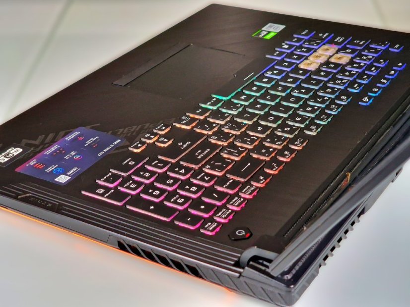 Herný notebook ASUS RoG Strix G17 • ZÁRUKA 12M • 17,3 144 Hz • Intel Core i7-10750H • RTX 2070 8GB • 16GB • 512 SSD • WIN11