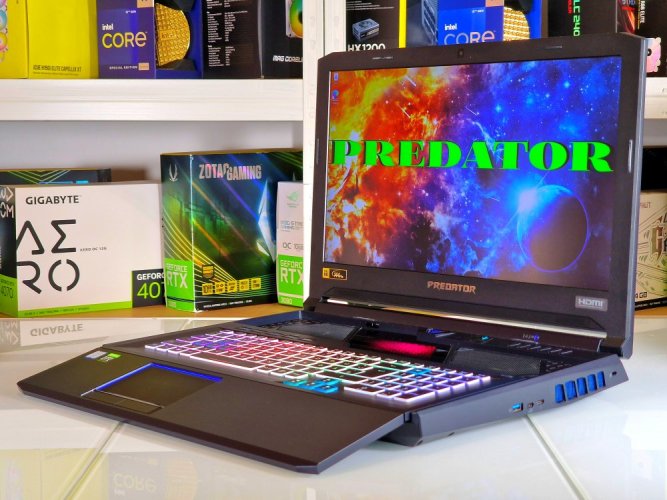 Herní notebook Acer Predator Helios 700 - ZÁRUKA 12M | 17,3" 144Hz  | Intel Core i7-9750H | RTX 2070 8GB | 32 GB | 512 SSD | WIN11